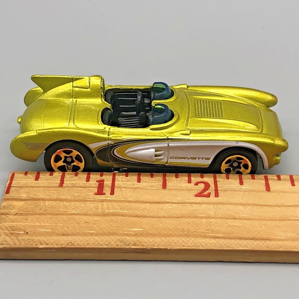 Hot Wheels Chevrolet Chevy Corvette SR-2 SR2 Diecast Car Acid Green 1/64 Scale - Picture 4 of 12